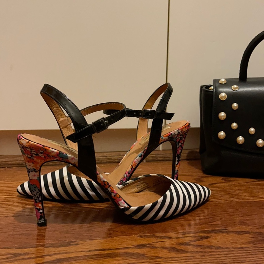 Woman high heels pumps